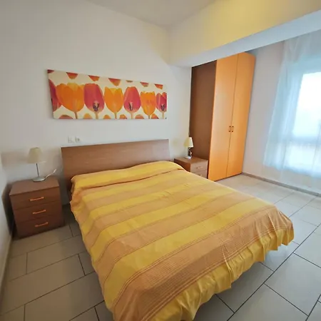 Condominio Central Palace Lignano Sabbiadoro Exterior photo