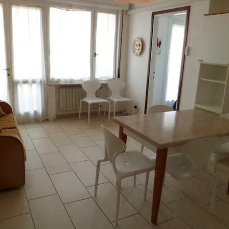 Condominio Central Palace Lignano Sabbiadoro Room photo